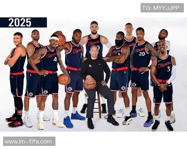 快船本赛季两次客场送球员回家上次是与保罗告别的深意解析